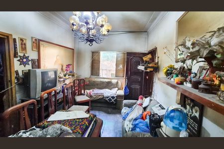 Casa à venda com 200m², 2 quartos e 2 vagas Casa à venda com 200m², 2 quartos e 2 vagasSala