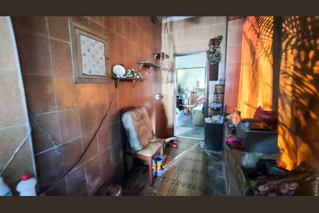 Casa à venda com 200m², 2 quartos e 2 vagas Casa à venda com 200m², 2 quartos e 2 vagasVaranda