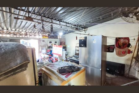 Casa à venda com 200m², 2 quartos e 2 vagas Casa à venda com 200m², 2 quartos e 2 vagasGaragem