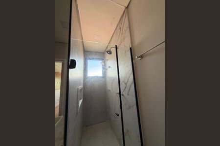 Casa à venda com 130m², 3 quartos e sem vaga Casa à venda com 130m², 3 quartos e sem vagaBanheiro
