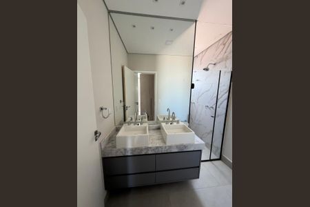 Casa à venda com 130m², 3 quartos e sem vaga Casa à venda com 130m², 3 quartos e sem vagaBanheiro