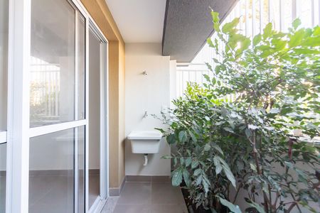 Varanda  de kitnet/studio para alugar com 1 quarto, 36m² em Vila Osasco, Osasco