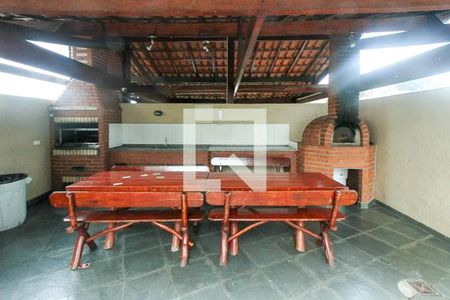 Apartamento para alugar com 60m², 2 quartos e 1 vaga Apartamento para alugar com 60m², 2 quartos e 1 vagaÁrea comum - Churrasqueira