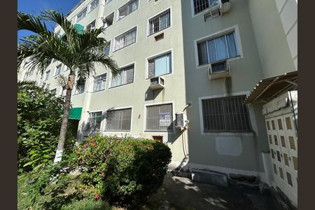 Apartamento para alugar com 45m², 2 quartos e 1 vagaFachada + placa