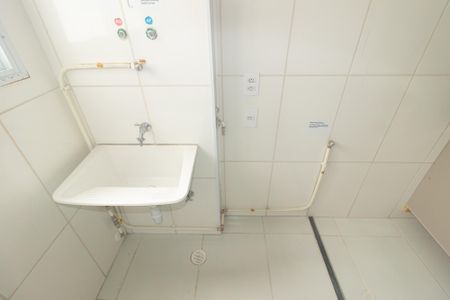 Apartamento à venda com 42m², 2 quartos e 1 vaga Apartamento à venda com 42m², 2 quartos e 1 vagaCozinha e Área de Serviço