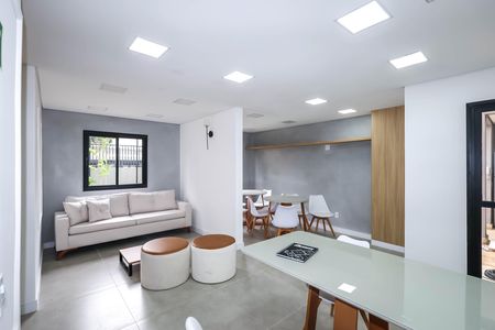 Apartamento para alugar com 38m², 2 quartos e sem vagaÁrea comum - Salão de festas