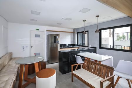 Apartamento para alugar com 38m², 2 quartos e sem vagaÁrea comum - Salão de festas