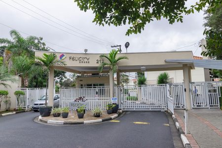 Casa de condomínio para alugar com 69m², 2 quartos e 1 vaga Casa de condomínio para alugar com 69m², 2 quartos e 1 vagaFachada