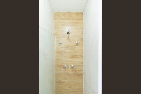 Casa de condomínio para alugar com 69m², 2 quartos e 1 vaga Casa de condomínio para alugar com 69m², 2 quartos e 1 vagaBanheiro