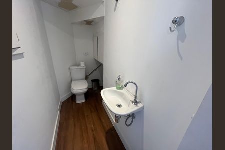 Lavabo de apartamento para alugar com 2 quartos, 60m² em Parque Bairro Morumbi, São Paulo