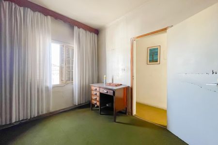 Casa à venda com 410m², 3 quartos e 5 vagas Casa à venda com 410m², 3 quartos e 5 vagasQuarto 3