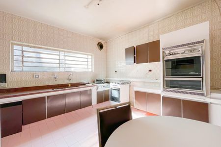Casa à venda com 410m², 3 quartos e 5 vagas Casa à venda com 410m², 3 quartos e 5 vagasCopa e Cozinha