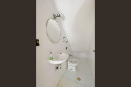 Casa à venda com 410m², 3 quartos e 5 vagas Casa à venda com 410m², 3 quartos e 5 vagasLavabo