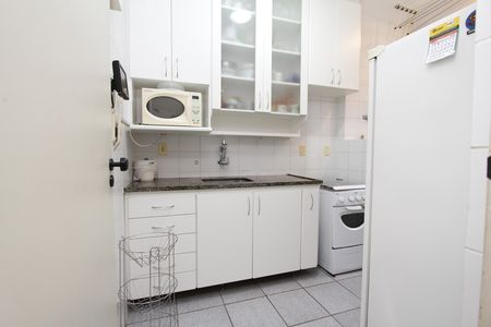 Apartamento à venda com 52m², 2 quartos e 2 vagasCozinha