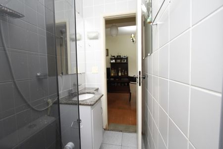 Apartamento à venda com 52m², 2 quartos e 2 vagasBanheiro Social