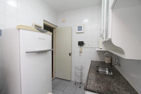 Apartamento à venda com 52m², 2 quartos e 2 vagasCozinha