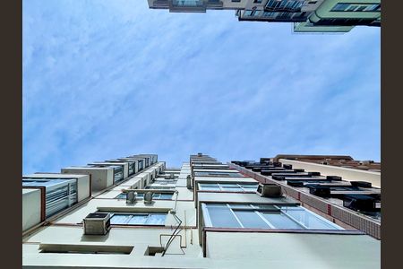 Apartamento à venda com 74m², 2 quartos e sem vaga