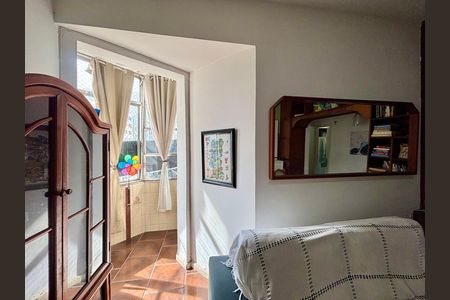 Apartamento à venda com 74m², 2 quartos e sem vaga