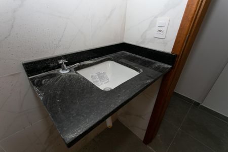 Apartamento para alugar com 85m², 2 quartos e 1 vaga Apartamento para alugar com 85m², 2 quartos e 1 vagaBanheiro