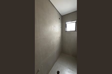 Apartamento à venda com 140m², 2 quartos e 2 vagas Apartamento à venda com 140m², 2 quartos e 2 vagasBanheiro da Suíte