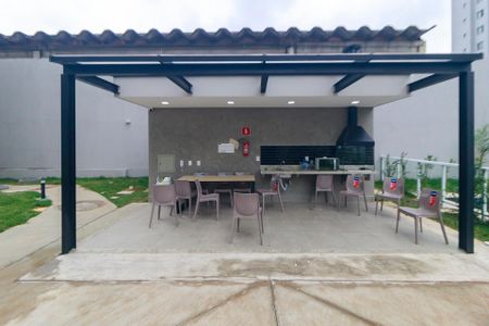 Apartamento à venda com 42m², 2 quartos e sem vaga Apartamento à venda com 42m², 2 quartos e sem vagaChurrasqueira