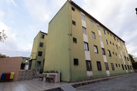 Apartamento para alugar com 65m², 2 quartos e 1 vaga Apartamento para alugar com 65m², 2 quartos e 1 vagaFachada