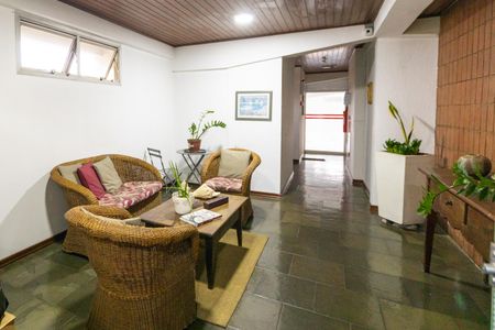 Apartamento à venda com 42m², 1 quarto e 2 vagas Apartamento à venda com 42m², 1 quarto e 2 vagasÁrea Comum - Hall Social