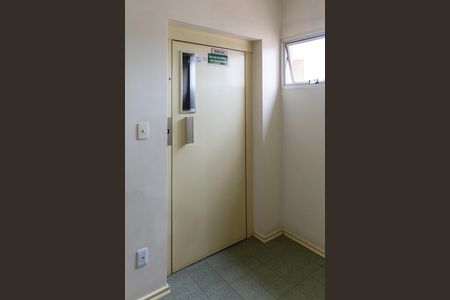 Apartamento à venda com 42m², 1 quarto e 2 vagas Apartamento à venda com 42m², 1 quarto e 2 vagasÁrea Comum - Hall do Elevador