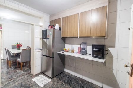 Casa para alugar com 247m², 4 quartos e 3 vagas Casa para alugar com 247m², 4 quartos e 3 vagasCozinha