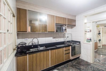 Casa para alugar com 247m², 4 quartos e 3 vagas Casa para alugar com 247m², 4 quartos e 3 vagasCozinha