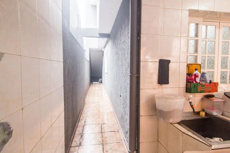 Casa para alugar com 247m², 4 quartos e 3 vagas Casa para alugar com 247m², 4 quartos e 3 vagasCorredor