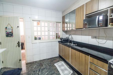 Casa para alugar com 247m², 4 quartos e 3 vagas Casa para alugar com 247m², 4 quartos e 3 vagasCozinha