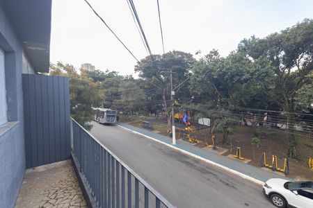 Casa para alugar com 60m², 2 quartos e 1 vaga Casa para alugar com 60m², 2 quartos e 1 vagaVaranda