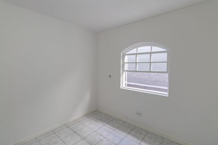 Casa para alugar com 60m², 2 quartos e 1 vaga Casa para alugar com 60m², 2 quartos e 1 vagaQuarto