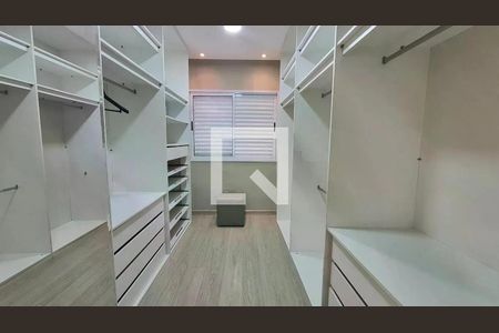 Apartamento à venda com 80m², 3 quartos e 2 vagasCloset