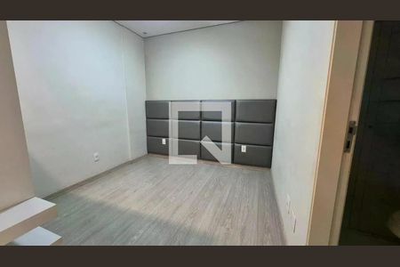 Apartamento à venda com 80m², 3 quartos e 2 vagasQuarto