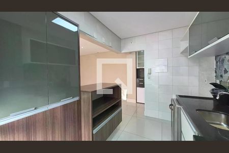 Apartamento à venda com 80m², 3 quartos e 2 vagasBanheiro