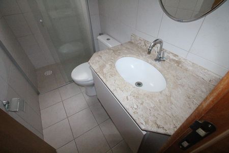 Apartamento para alugar com 80m², 2 quartos e 2 vagasBanheiro