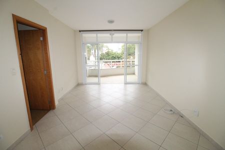 Apartamento para alugar com 80m², 2 quartos e 2 vagasSala