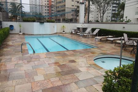 Apartamento para alugar com 80m², 2 quartos e 2 vagasÁrea comum - Piscina