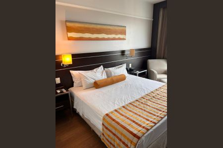 Studio para alugar com 28m², 1 quarto e 1 vaga Studio para alugar com 28m², 1 quarto e 1 vagaSala/quarto