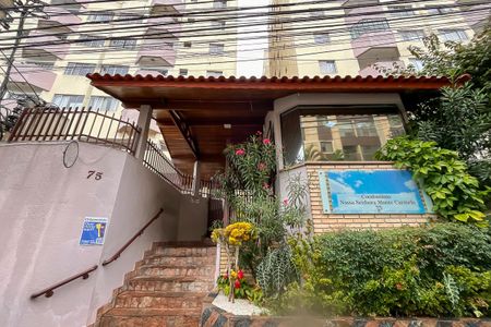 Apartamento para alugar com 67m², 2 quartos e 1 vagaFachada + plaquinha