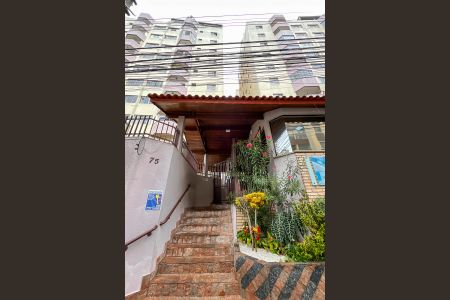 Apartamento para alugar com 67m², 2 quartos e 1 vagaFachada + plaquinha
