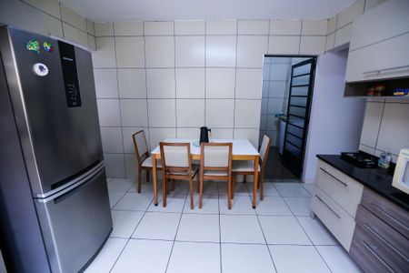 Casa à venda com 85m², 2 quartos e 1 vagaCozinha