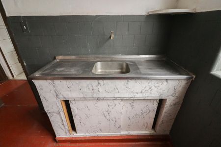 Cozinha e Área de Serviço de casa para alugar com 2 quartos, 95m² em Vila Guaca, São Paulo