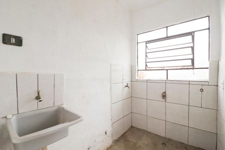 Cozinha e Área de Serviço de casa para alugar com 2 quartos, 95m² em Vila Guaca, São Paulo