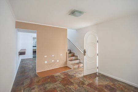 Casa para alugar com 180m², 3 quartos e 2 vagas Casa para alugar com 180m², 3 quartos e 2 vagasSala