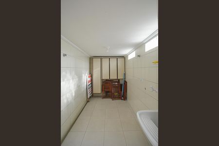 Casa para alugar com 180m², 3 quartos e 2 vagas Casa para alugar com 180m², 3 quartos e 2 vagasÁrea de Serviço
