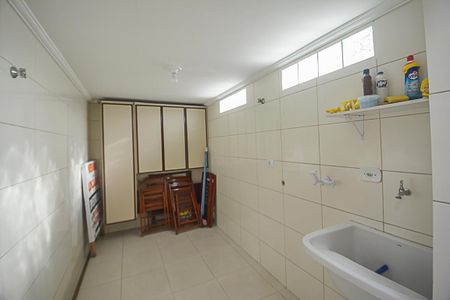 Casa para alugar com 180m², 3 quartos e 2 vagas Casa para alugar com 180m², 3 quartos e 2 vagasÁrea de Serviço