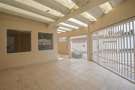 Casa para alugar com 180m², 3 quartos e 2 vagas Casa para alugar com 180m², 3 quartos e 2 vagasGaragem